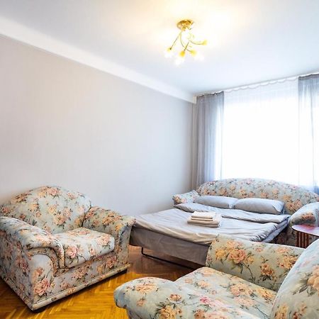 Apartment Near Metro Pecherskaya Київ Екстер'єр фото