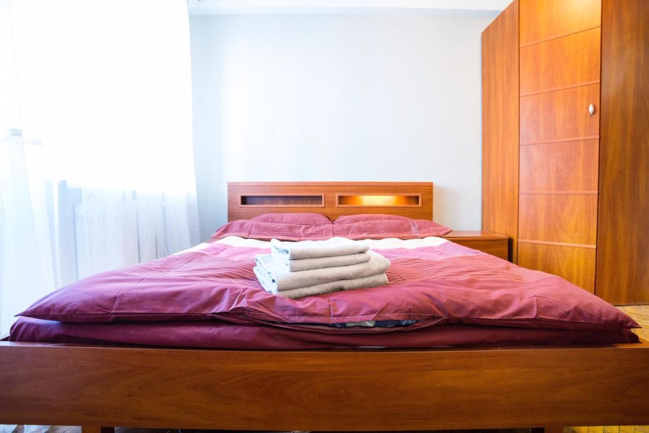 Apartment Near Metro Pecherskaya Київ Екстер'єр фото